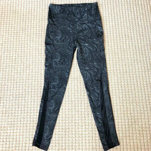 Better Sports Performance (BSP) Gray/Black Marbled Leggings w/Mesh Insert, Sz L